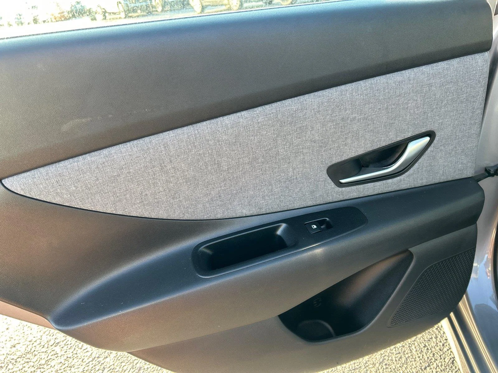 Used 2024 Fluid Metal Hyundai Limited image 32