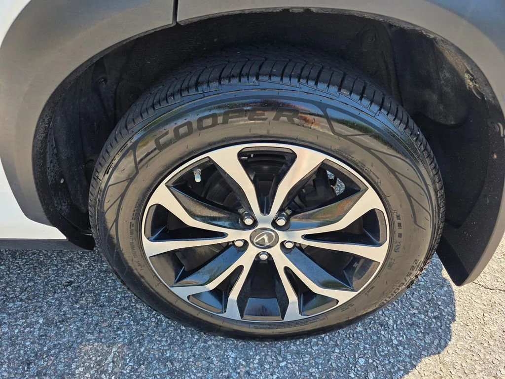Used 2016 White Lexus F Sport image 31