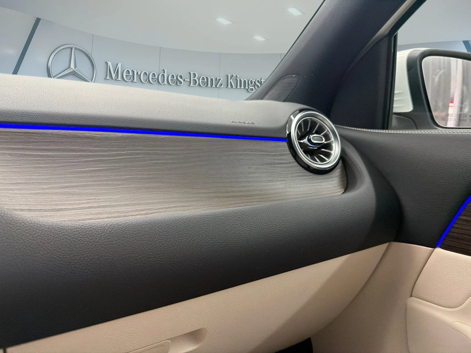 Used 2026 White Mercedes-Benz GLA 250 image 17