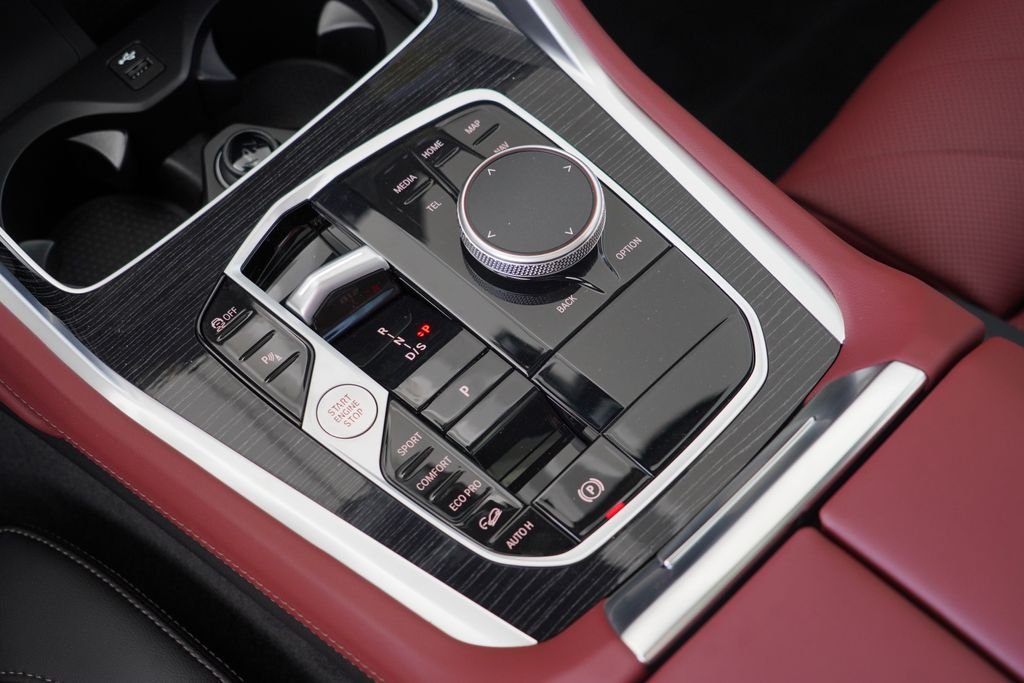 New 2027 Mineral White Metallic BMW xDrive40i image 18