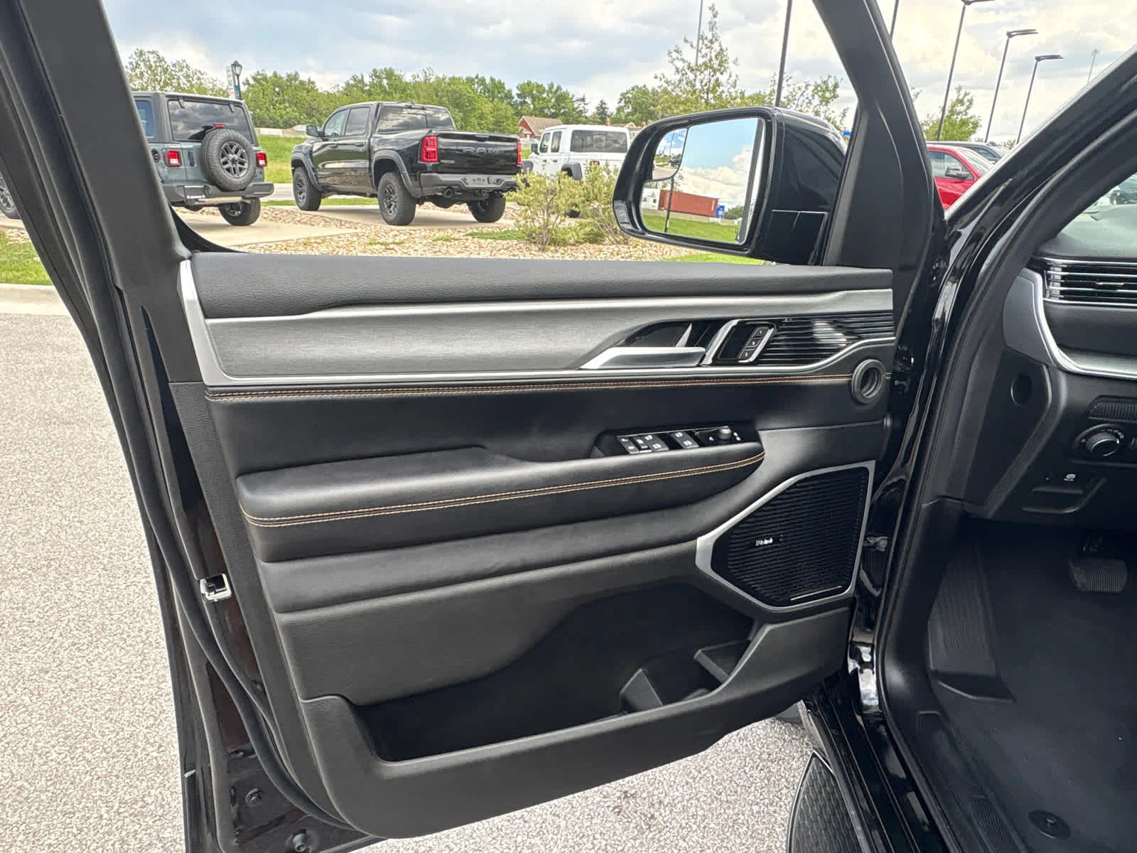 New 2026 High Gloss Black Exterior Paint Jeep 85th Anniversary image 19