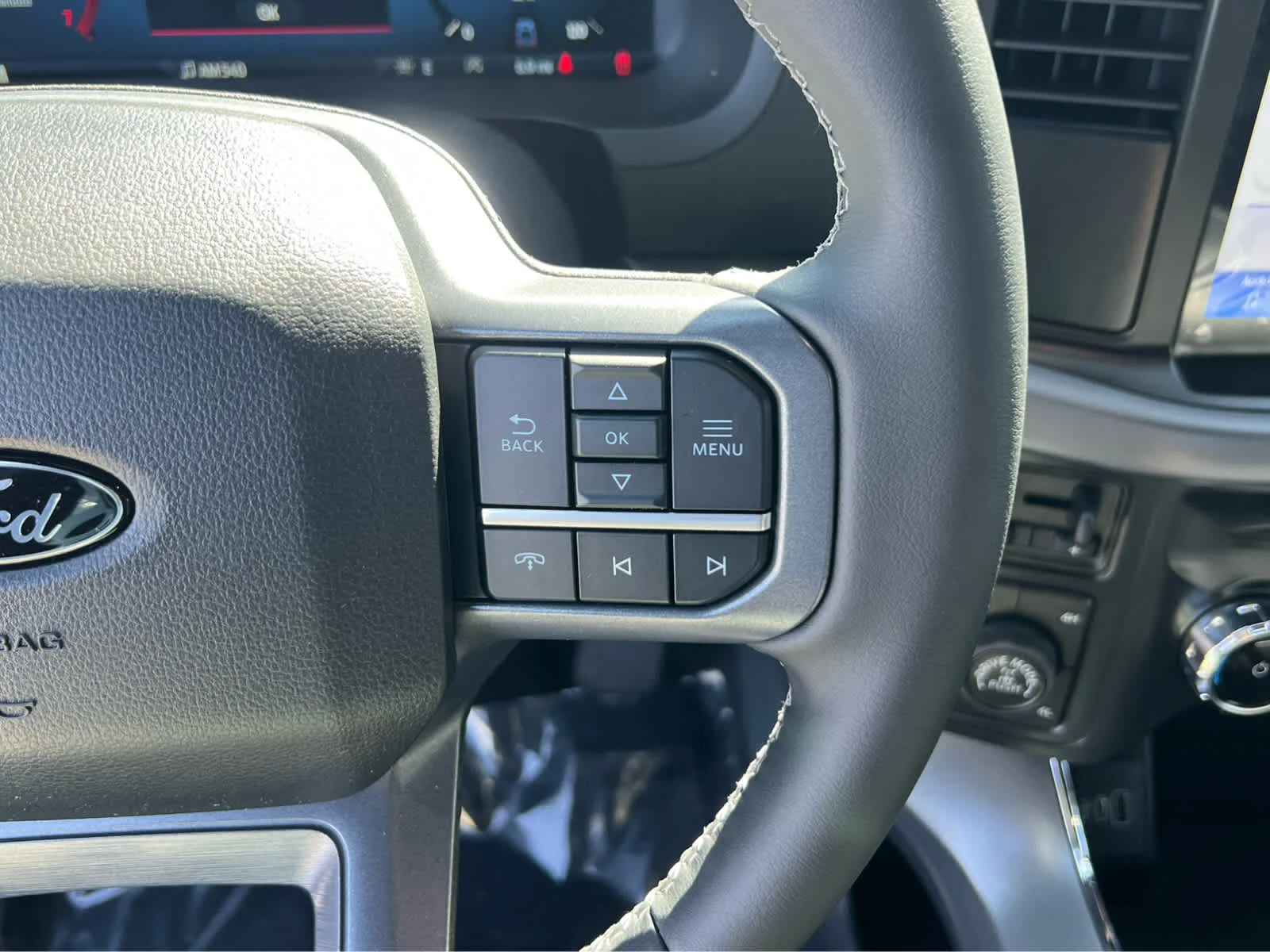New 2026 Iconic Silver Metallic Ford XLT image 34