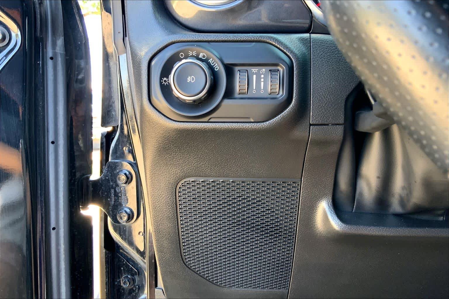 Used 2022 Black Clearcoat Jeep Unlimited Rubicon 392 image 36