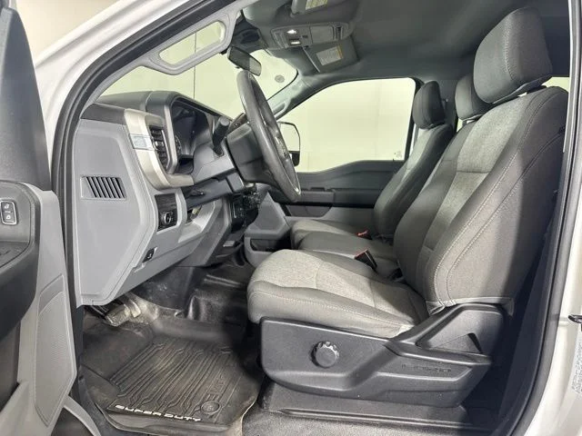 Used 2025 Oxford White Ford XL image 11