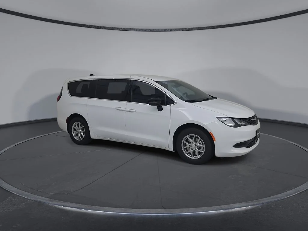New 2027 Bright White Clear-Coat Paint Chrysler LX image 2