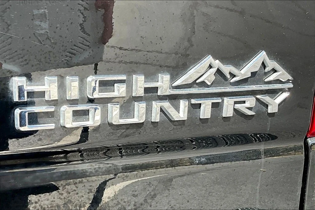 Used 2024 Black Chevrolet High Country image 25