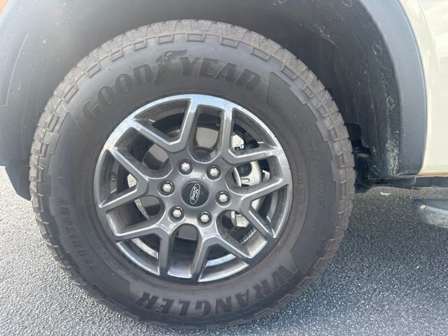 Used 2025 Beige Ford XLT image 12