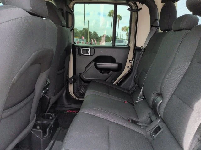 Used 2020 Gobi Clearcoat Jeep Sport image 14