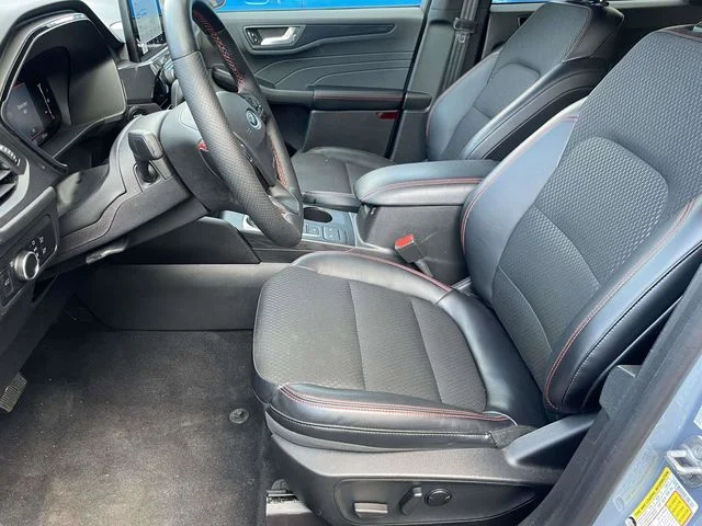 Certified Used 2025 Vapor Blue Metallic Ford ST-Line image 7