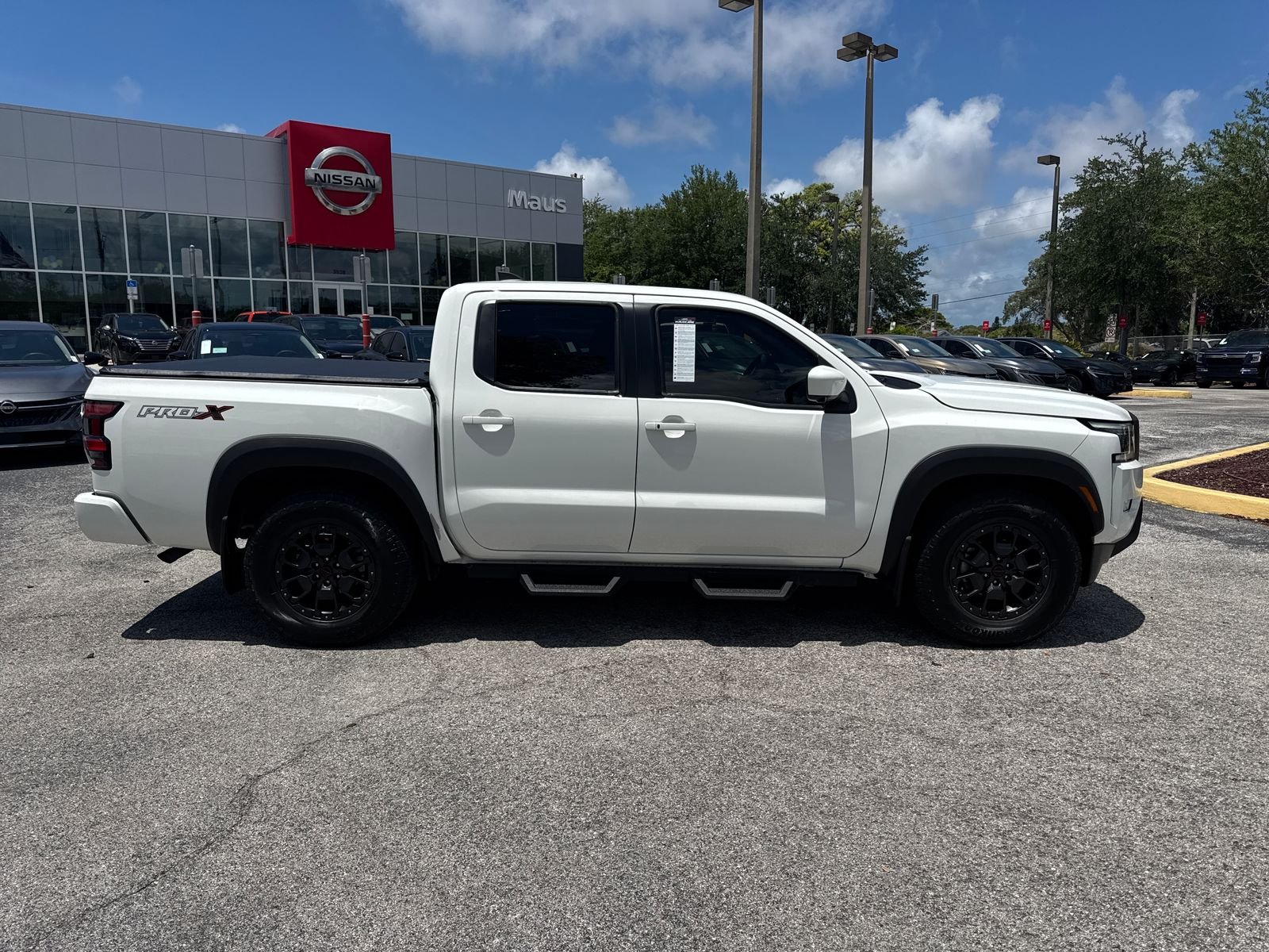 Used 2022 Glacier White Nissan PRO-X image 4