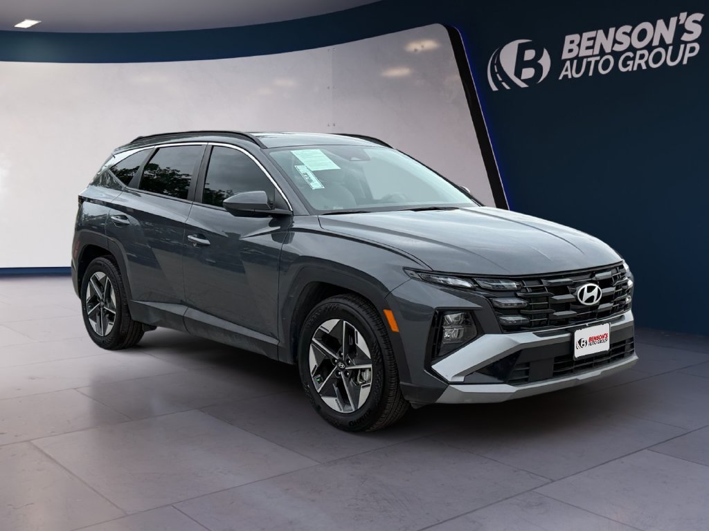 Used 2025 Gray Hyundai SEL image 7