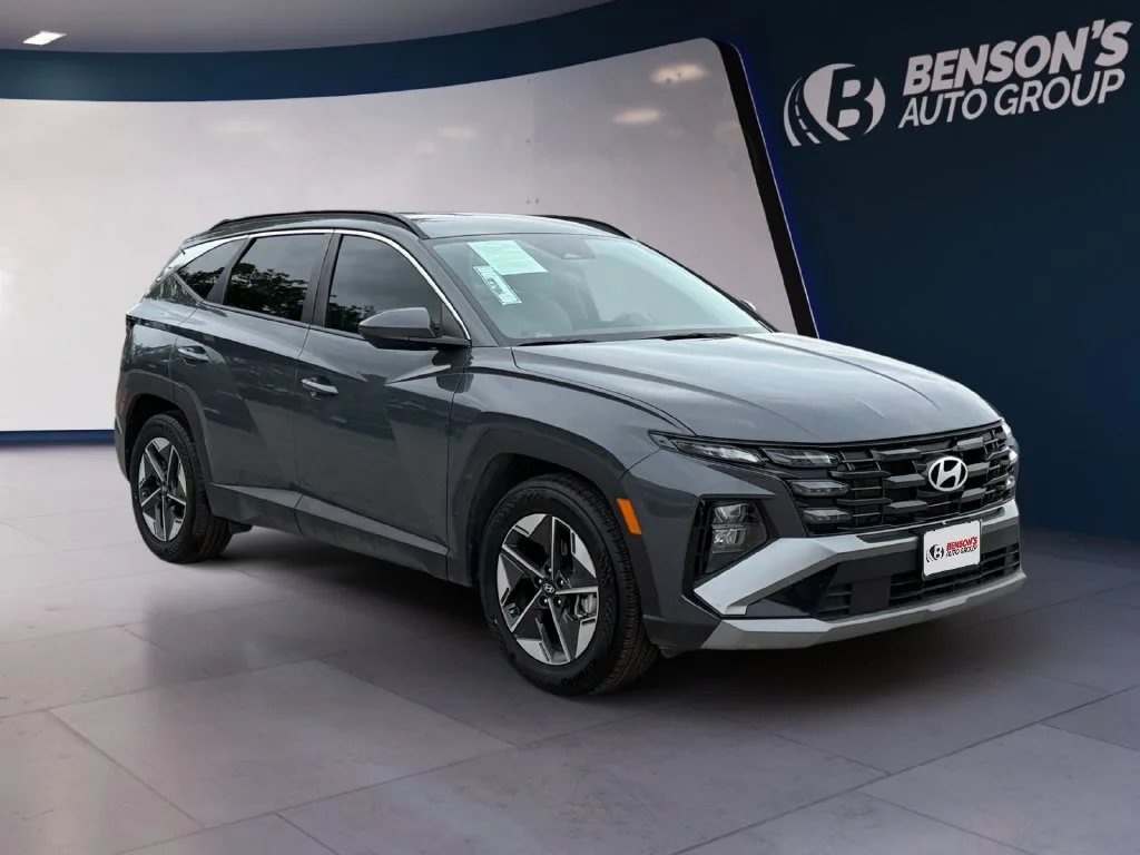 Used 2025 Gray Hyundai SEL image 7