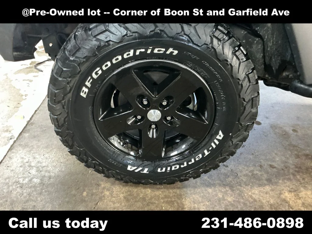 Used 2011 Black Jeep Unlimited Rubicon image 11
