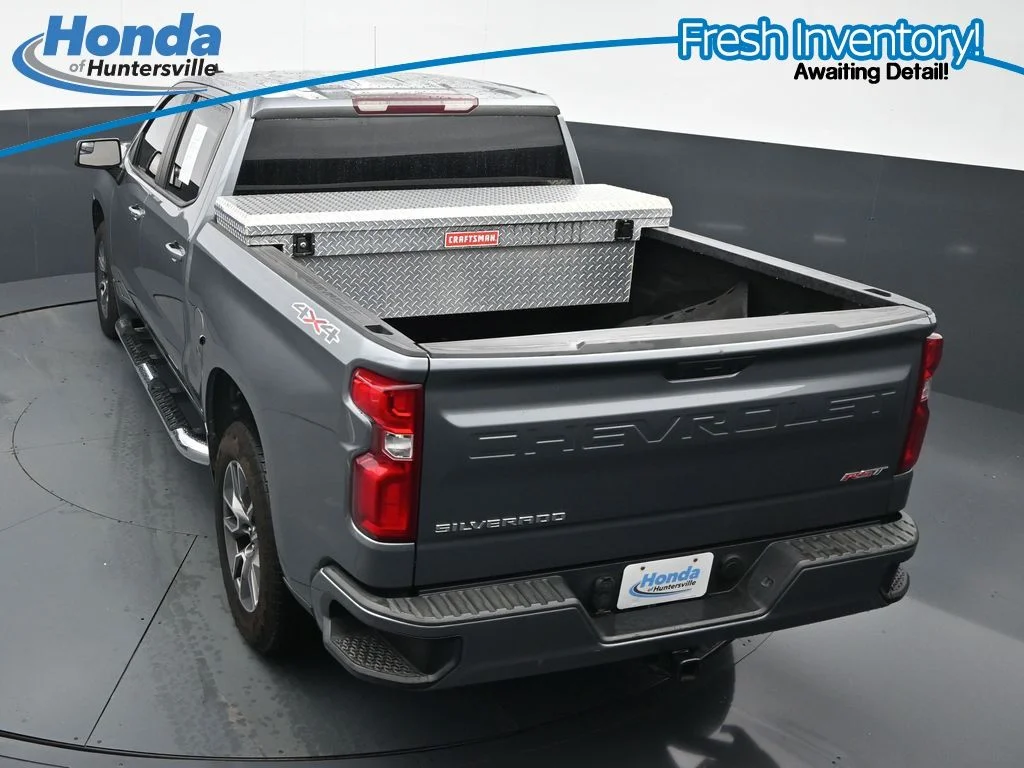Used 2020 Steel Metallic Chevrolet RST image 22