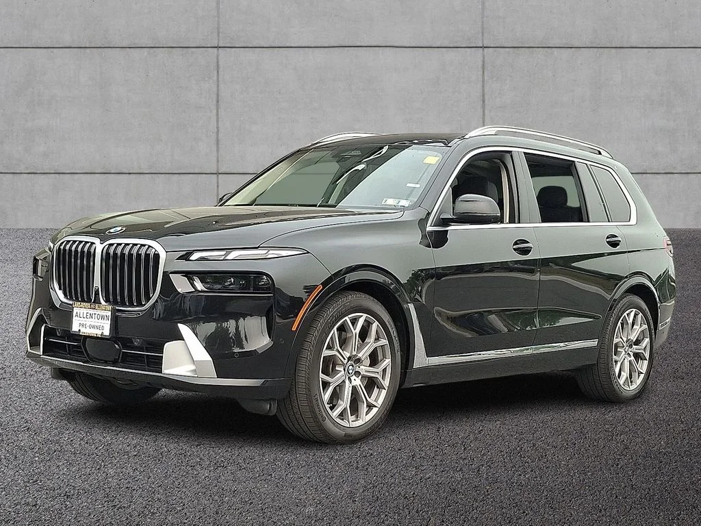 Used 2024 Black Sapphire Metallic BMW xDrive40i image 1