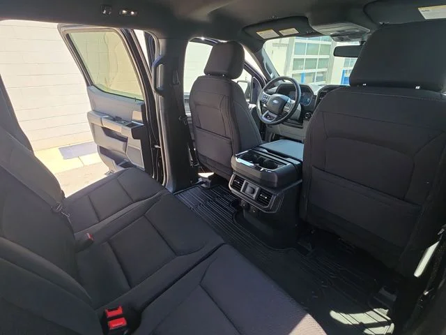 Used 2024 Black Ford XLT image 12