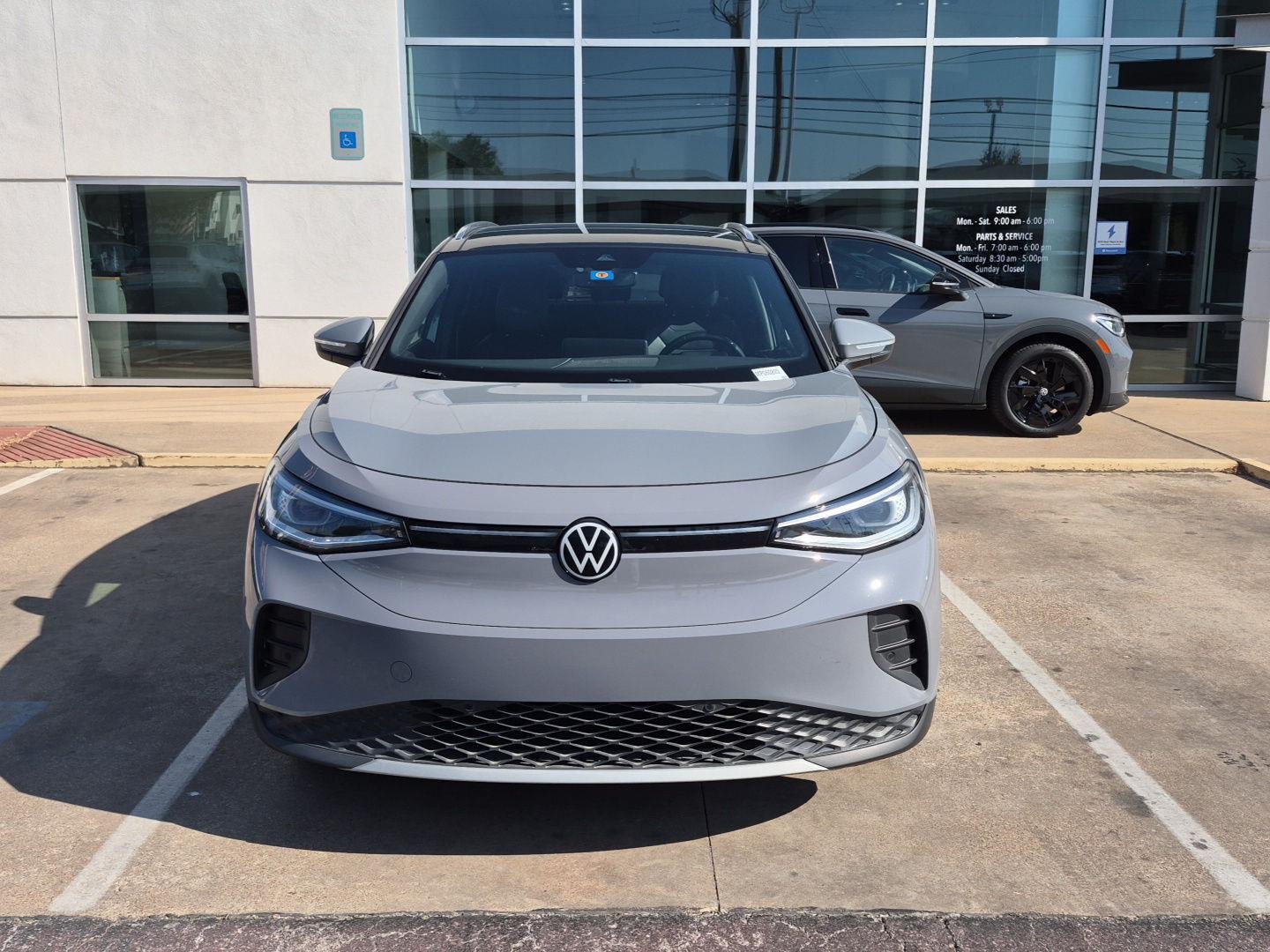 Used 2021 Moonstone Gray/Black Roof Volkswagen Pro S image 2