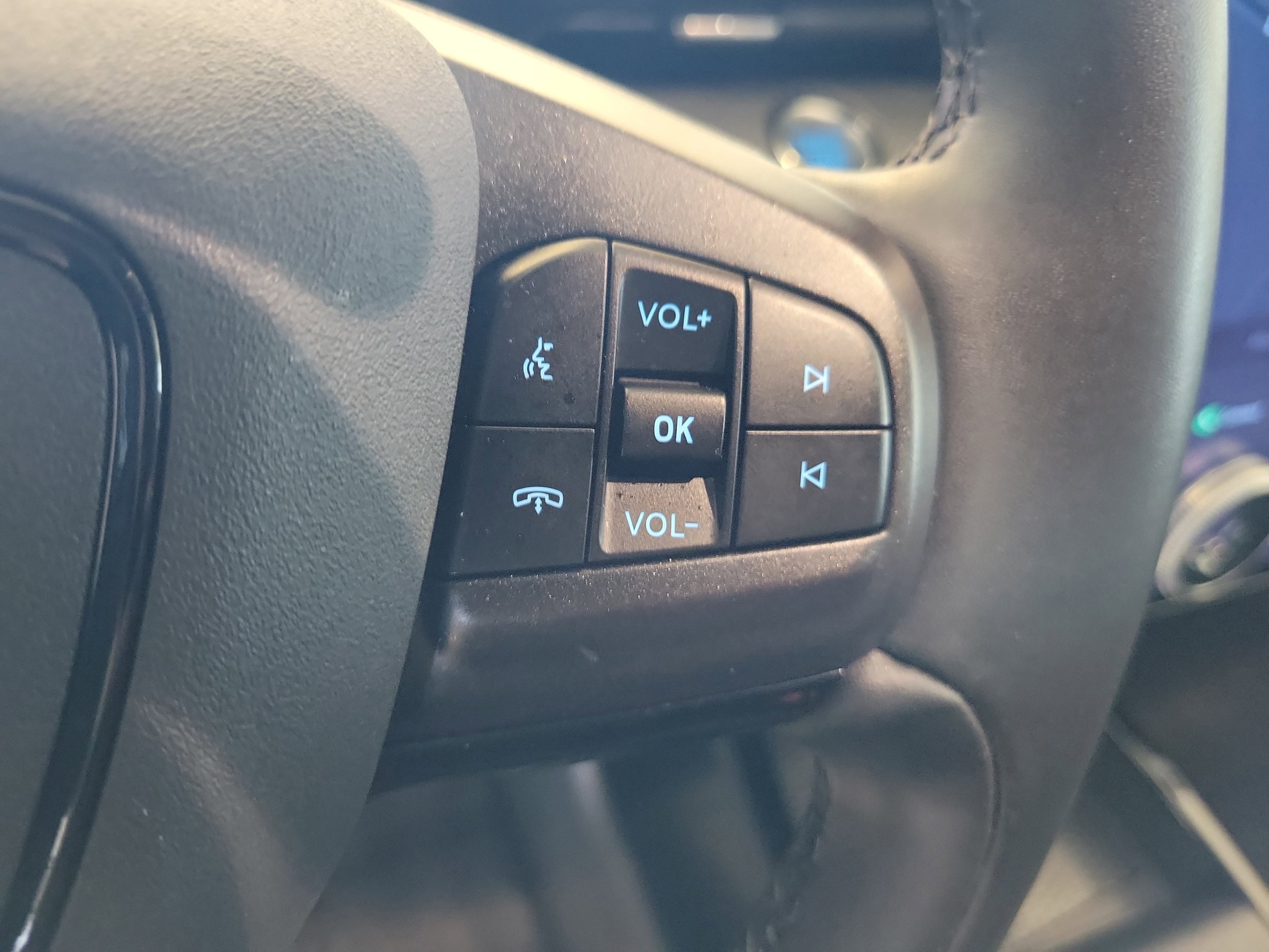 Used 2024 Gray Metallic Ford Select image 28