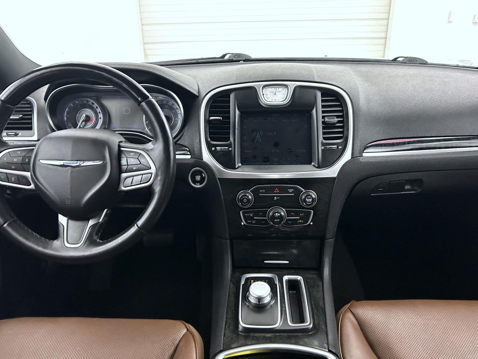 Used 2020 White Chrysler Limited image 12