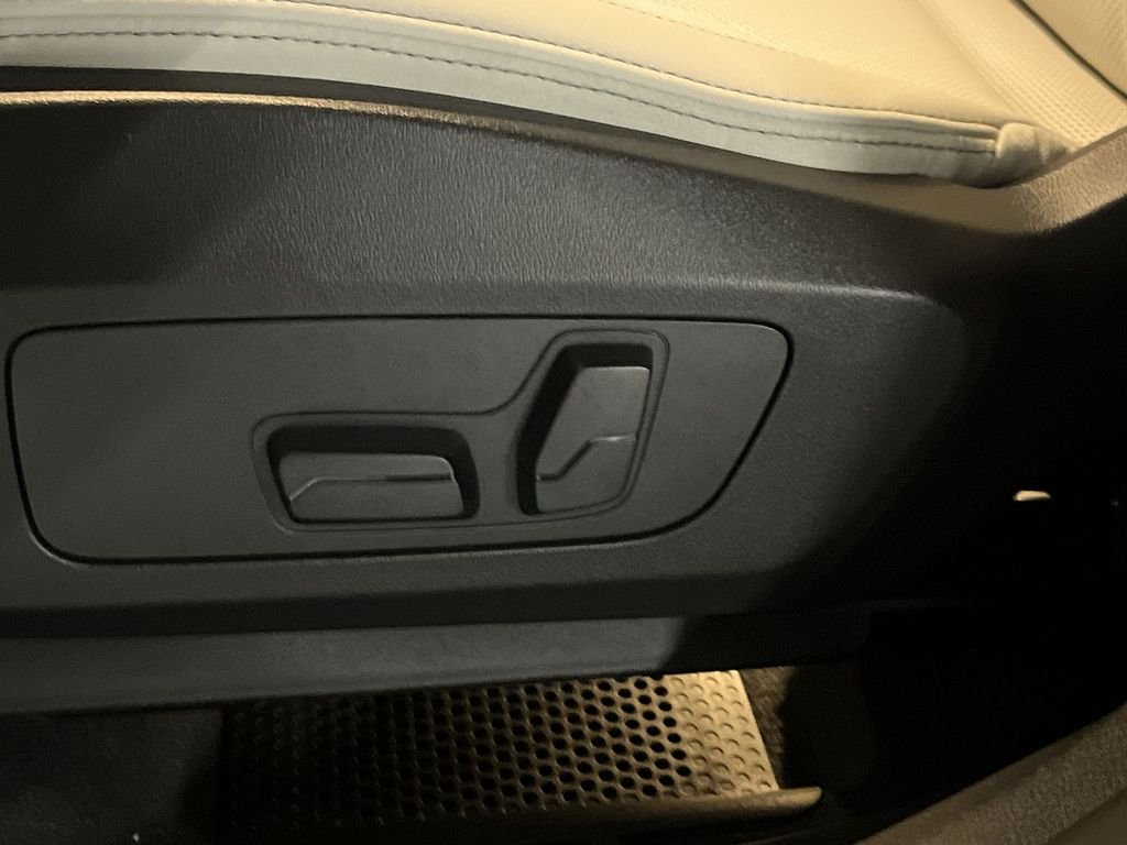 2026 BMW X1 28i - Photo 12