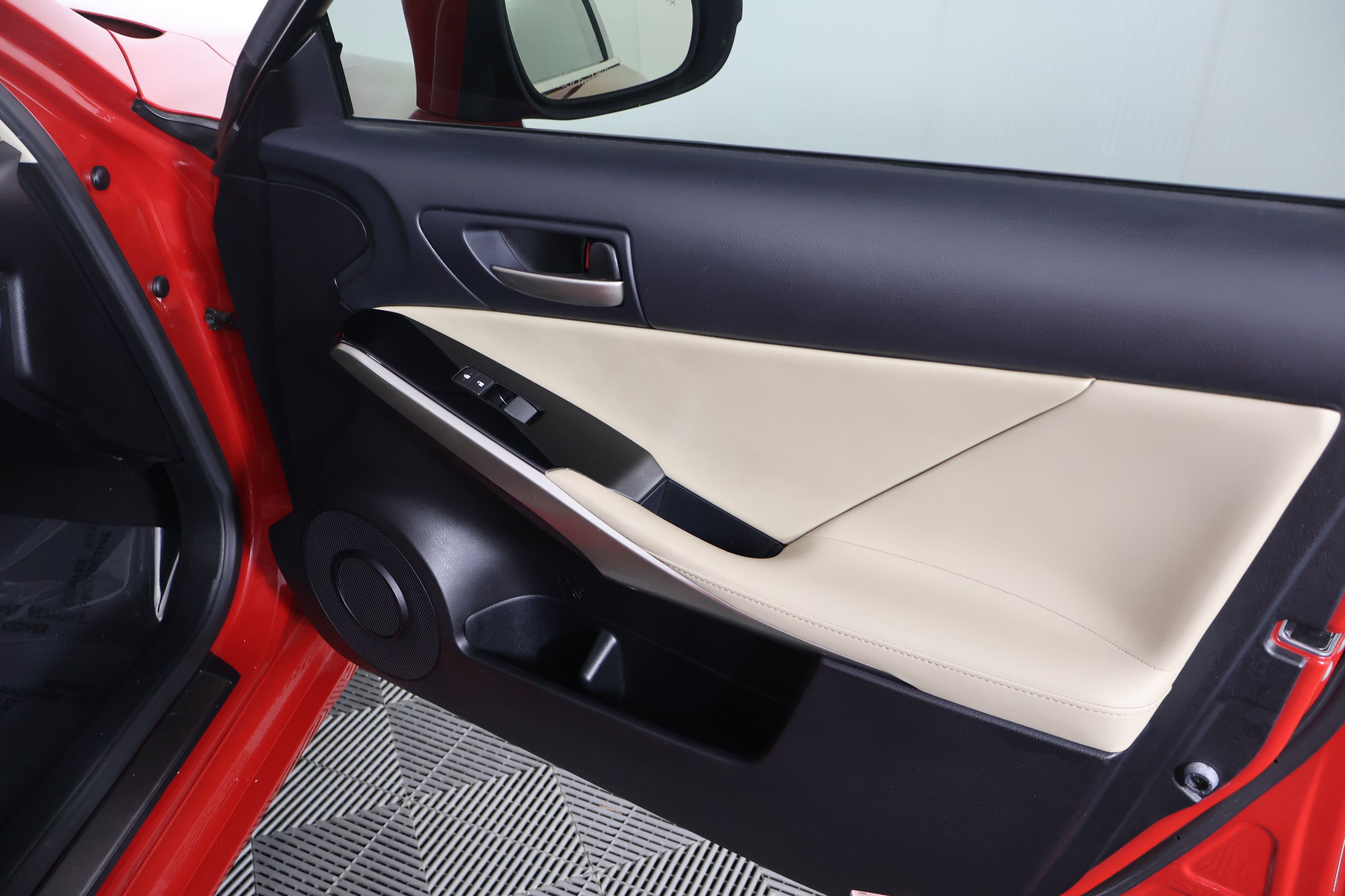 2019 Lexus IS 300 - Photo 44