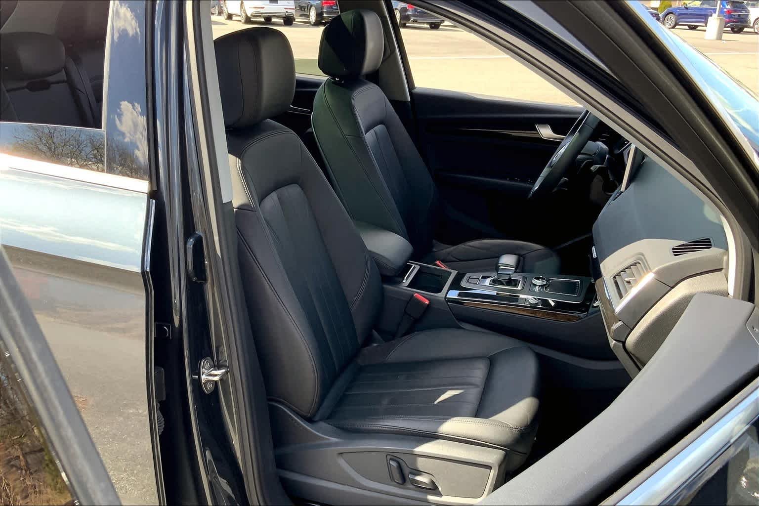 Used 2018 Manhattan Gray Metallic Audi Tech Premium Plus image 8