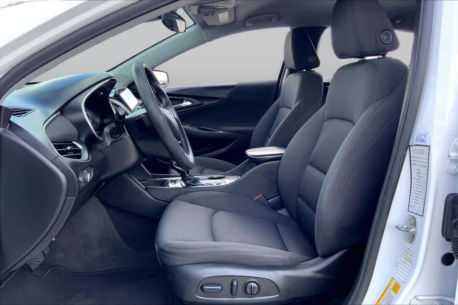 Used 2023 Summit White Chevrolet LT image 8