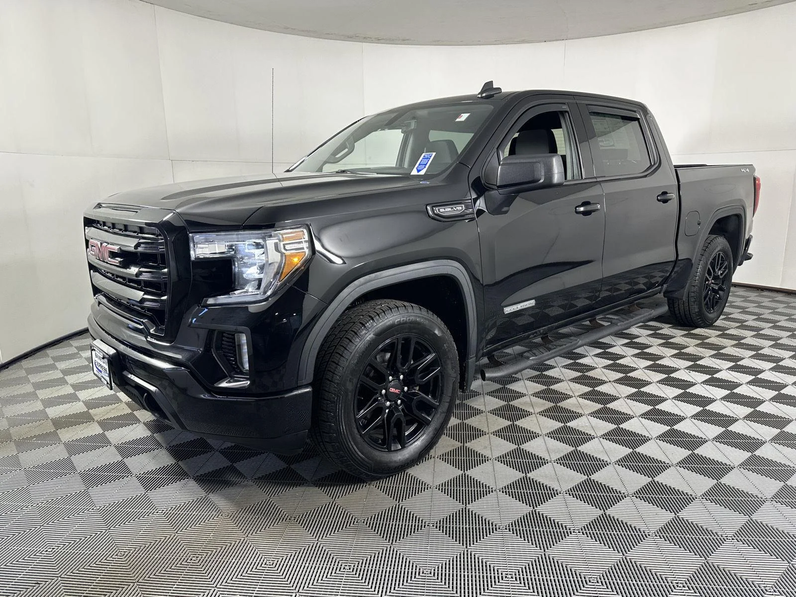 Used 2020 Onyx Black GMC Elevation image 14