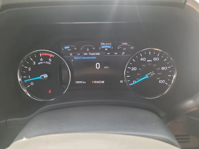 Used 2022 Red Ford Lariat image 32