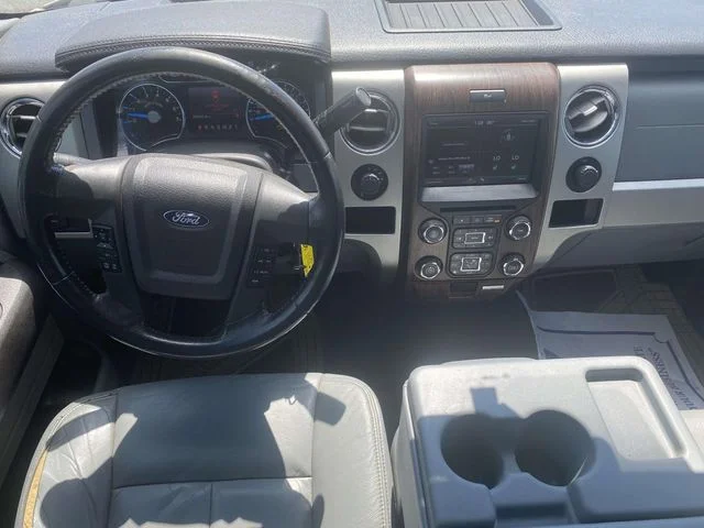 Used 2013 White Ford Lariat image 10