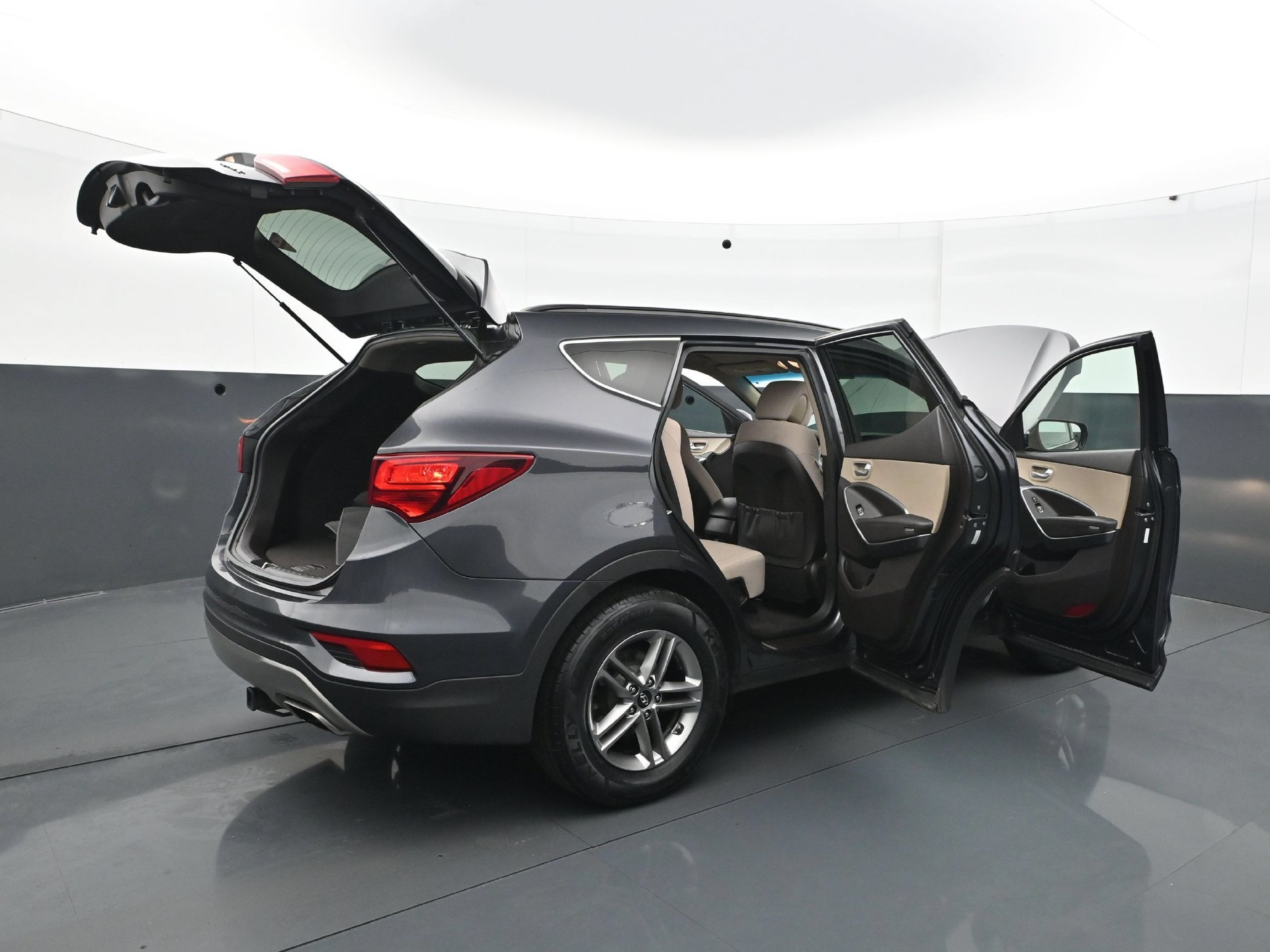 Certified Used 2018 Platinum Graphite Hyundai 2.4L Auto image 34