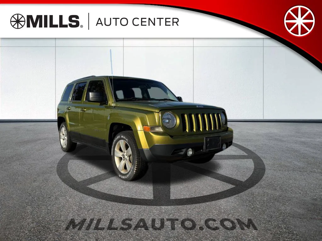 Used 2012  Jeep Sport image 1