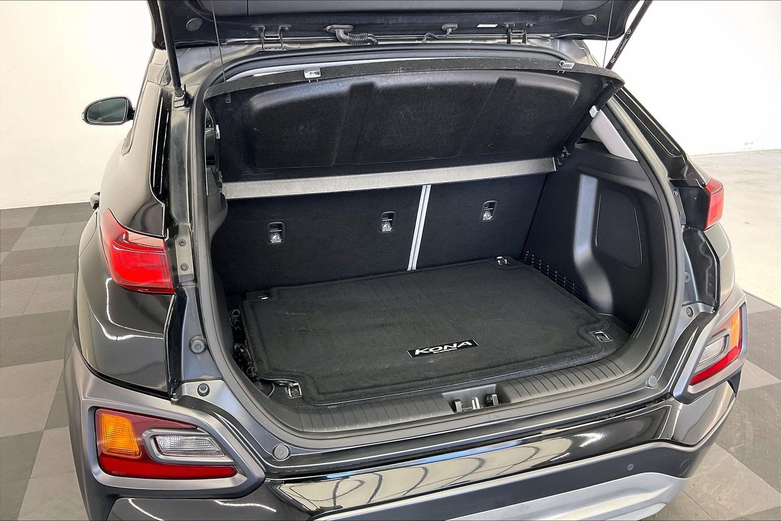 Used 2019 Ultra Black Pearl Hyundai Ultimate image 28