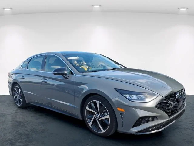 Used 2022 Gray Hyundai SEL Plus image 11