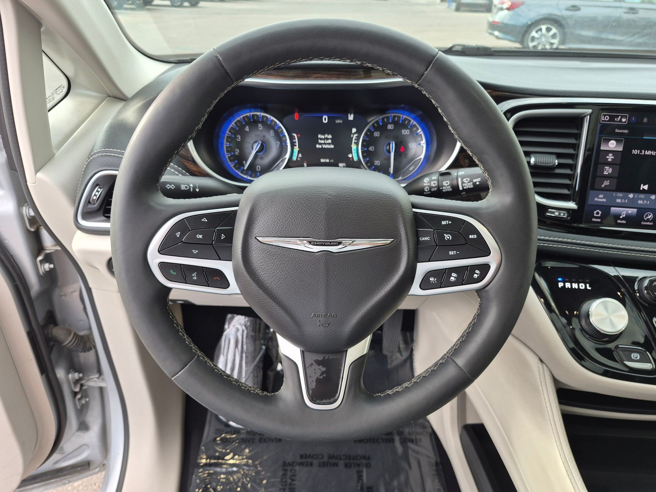 2024 Chrysler Pacifica Limited - Photo 18
