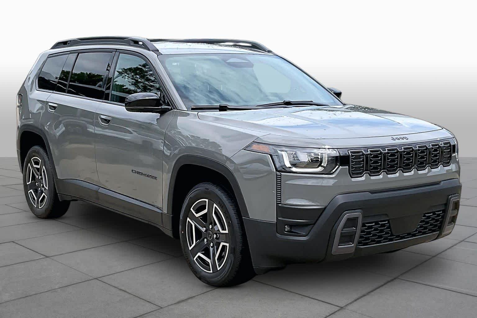 New 2026 Sting-Gray Clear-Coat Exterior Paint Jeep Limited image 2