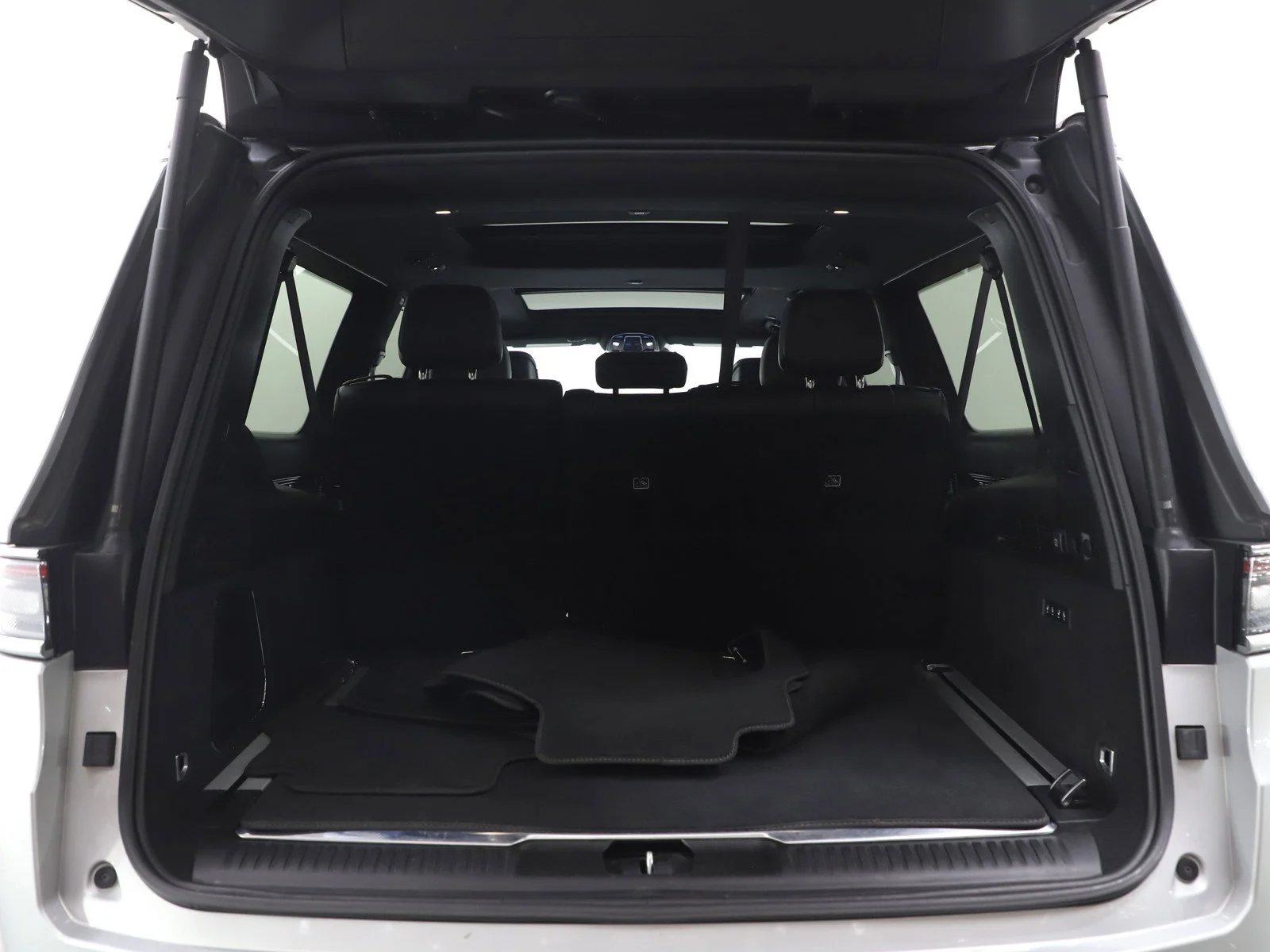 Used 2024 Silver Zynith Jeep  image 19
