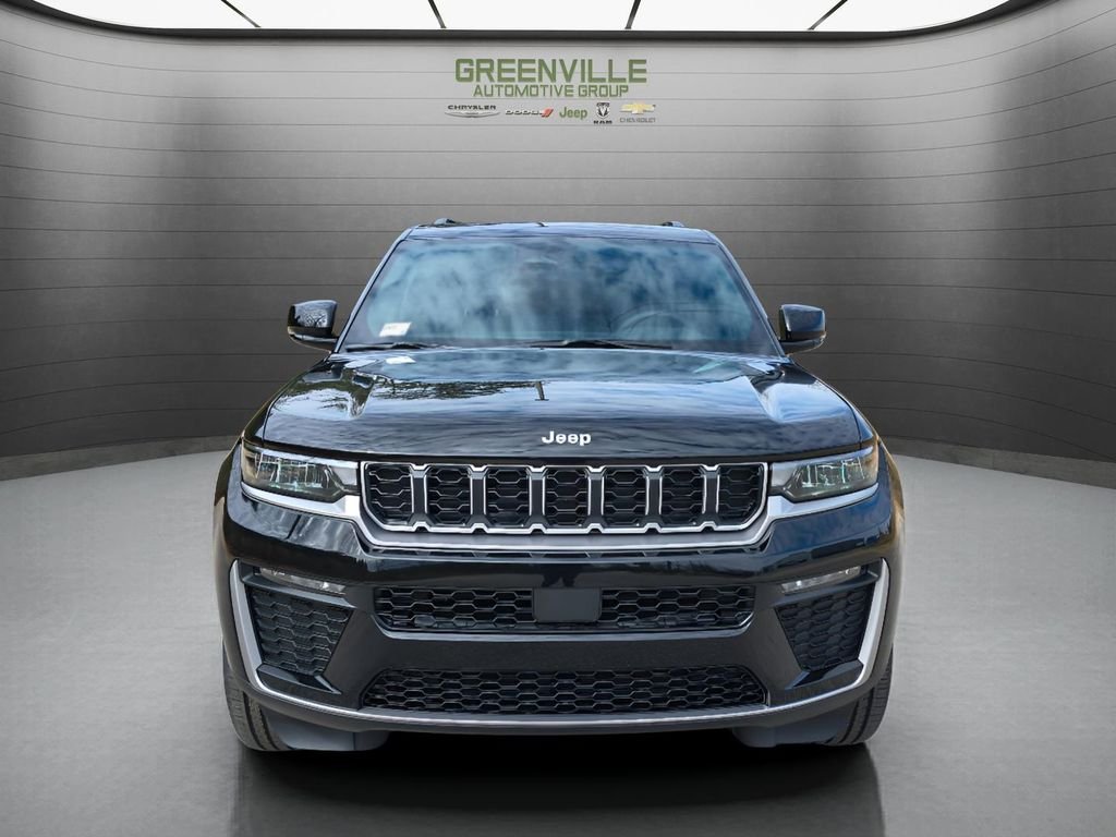 New 2026 Diamond Black Crystal Pearlcoat Jeep Limited image 11
