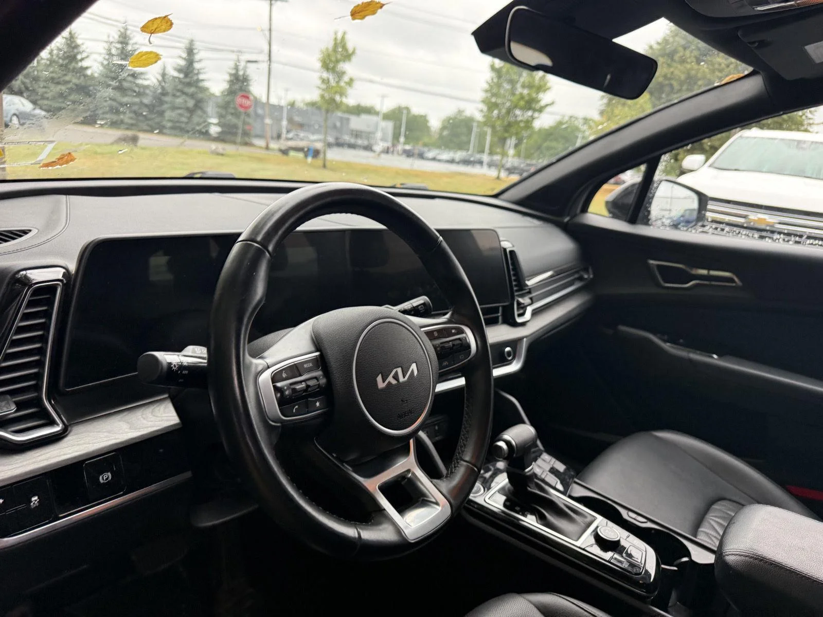 Used 2025 Wolf Gray Kia X-Line image 15