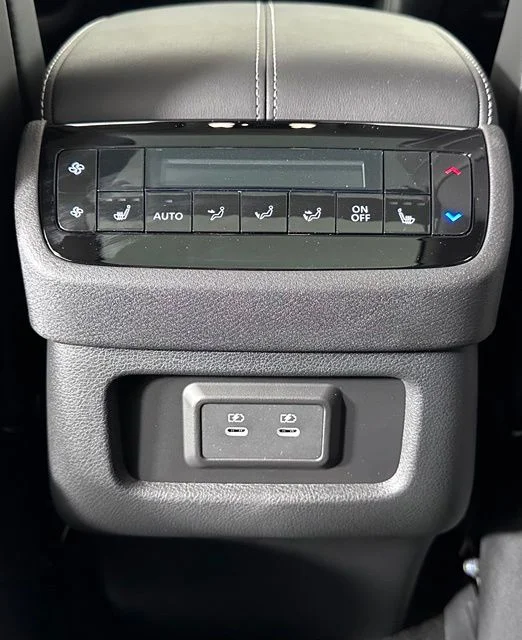 Certified Used 2026 Mineral Black INFINITI LUXE image 21