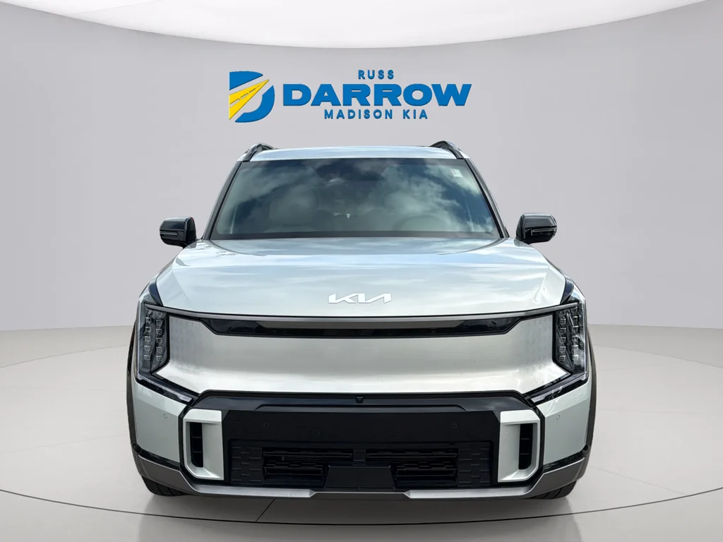 Used 2024 Ivory Silver Kia GT-Line image 8