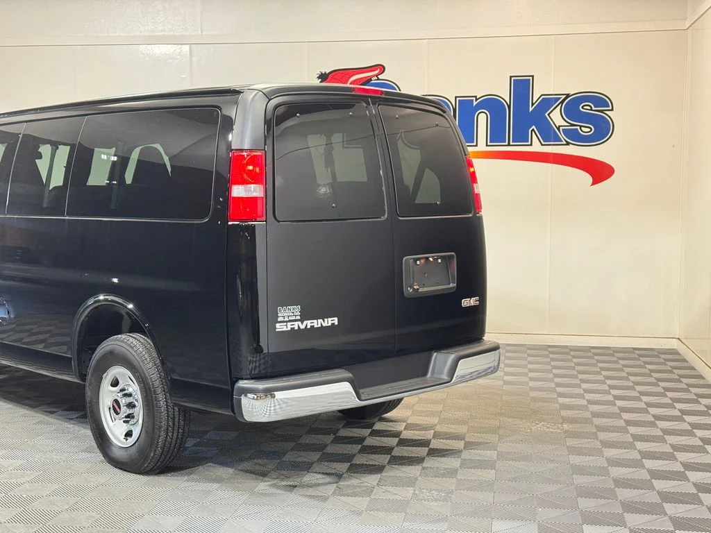 New 2025 Onyx Black GMC LT image 6