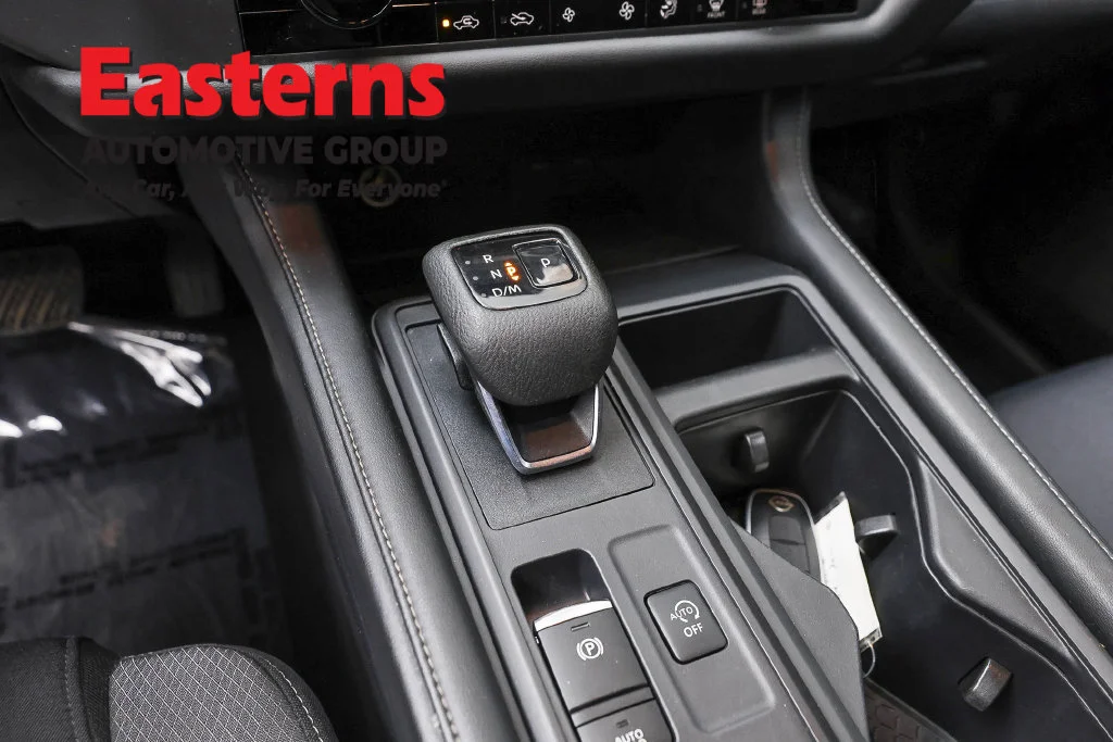 Used 2023 Black Nissan S image 13