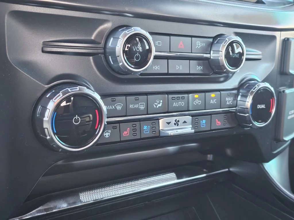 New 2026 Oxford White Ford Lariat® image 36