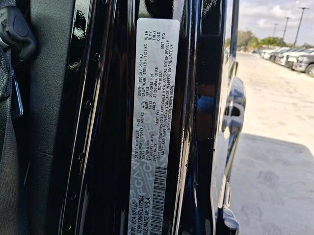 New 2026 Black Clear-Coat Exterior Paint Jeep Sahara image 27