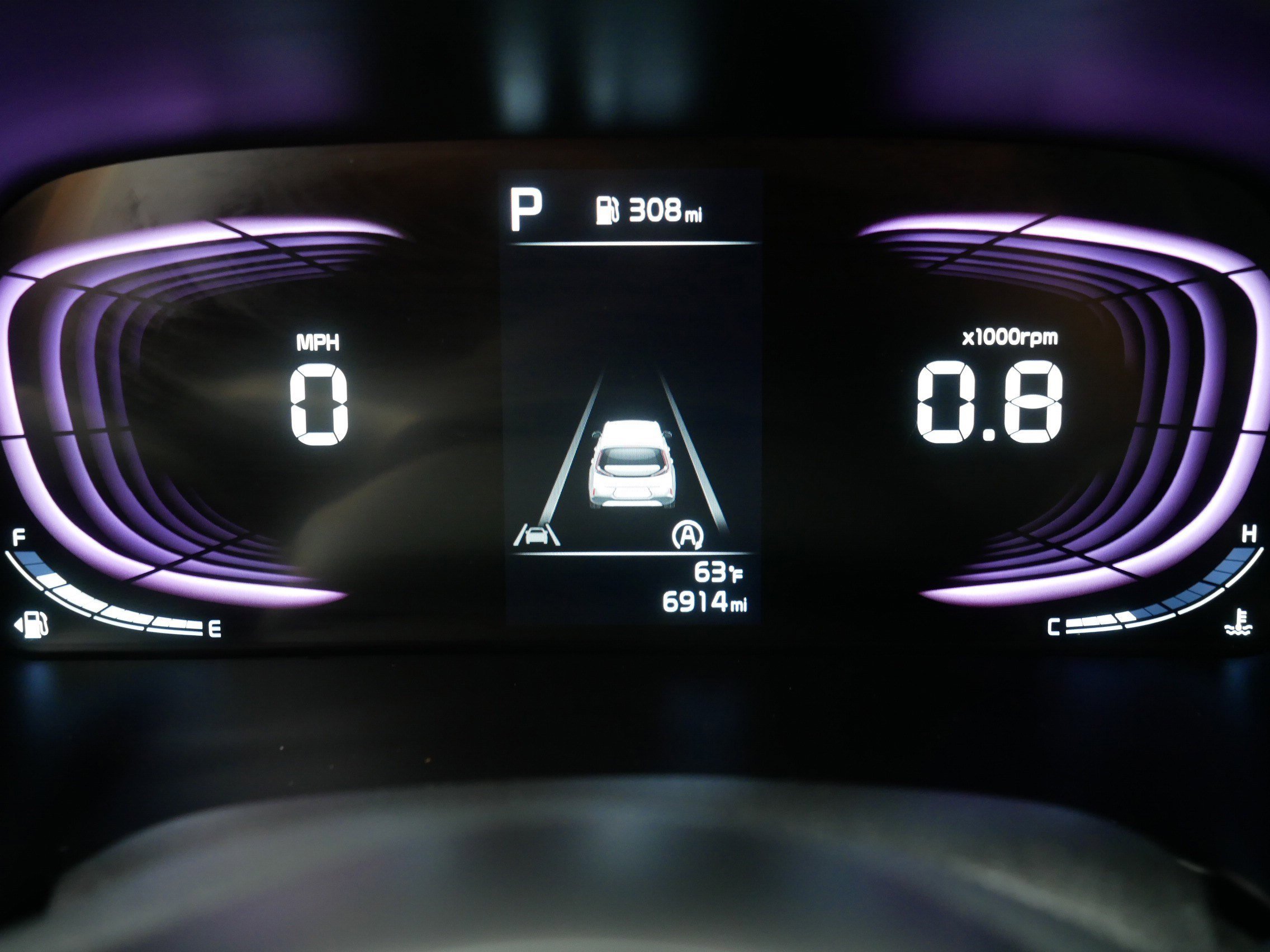 Used 2025  Kia LX image 21