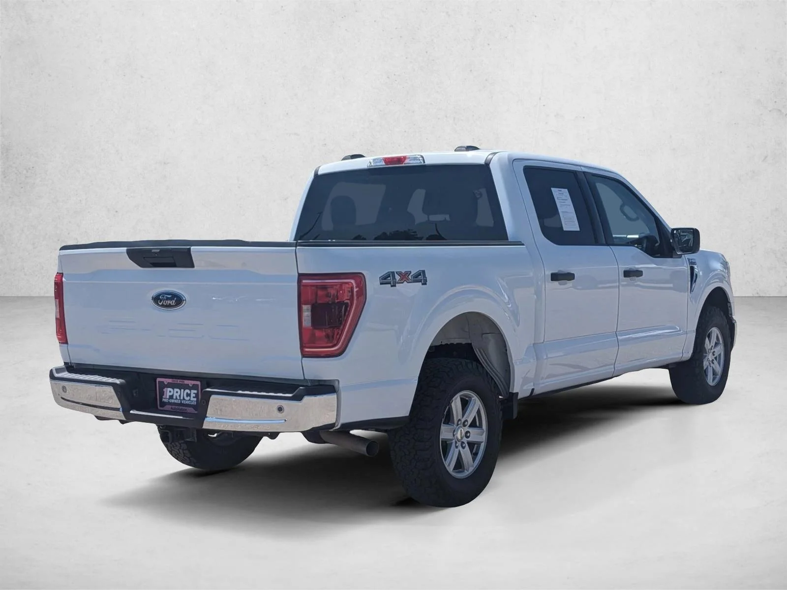 Certified Used 2022 Oxford White Clearcoat Ford XLT image 5