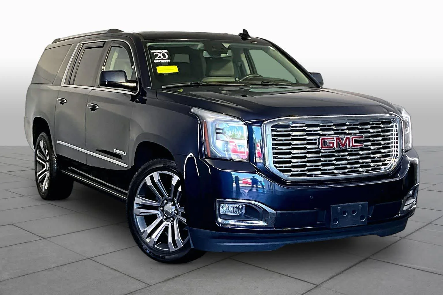 Used 2020 Dark Sapphire Blue Metallic GMC Denali image 3