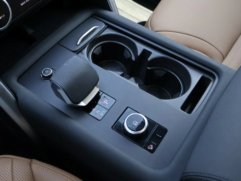 New 2026 Fuji White Land Rover Dynamic SE image 27