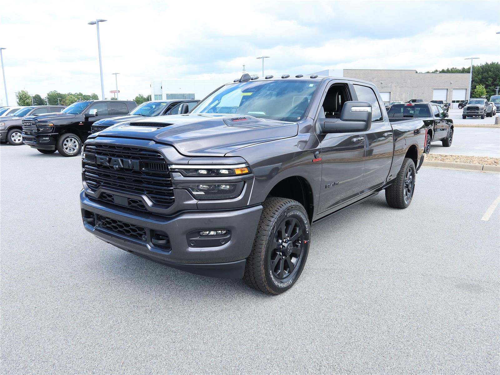 New 2026 Granite Crystal Metallic Clear-Coat Exterior Paint RAM Laramie image 3